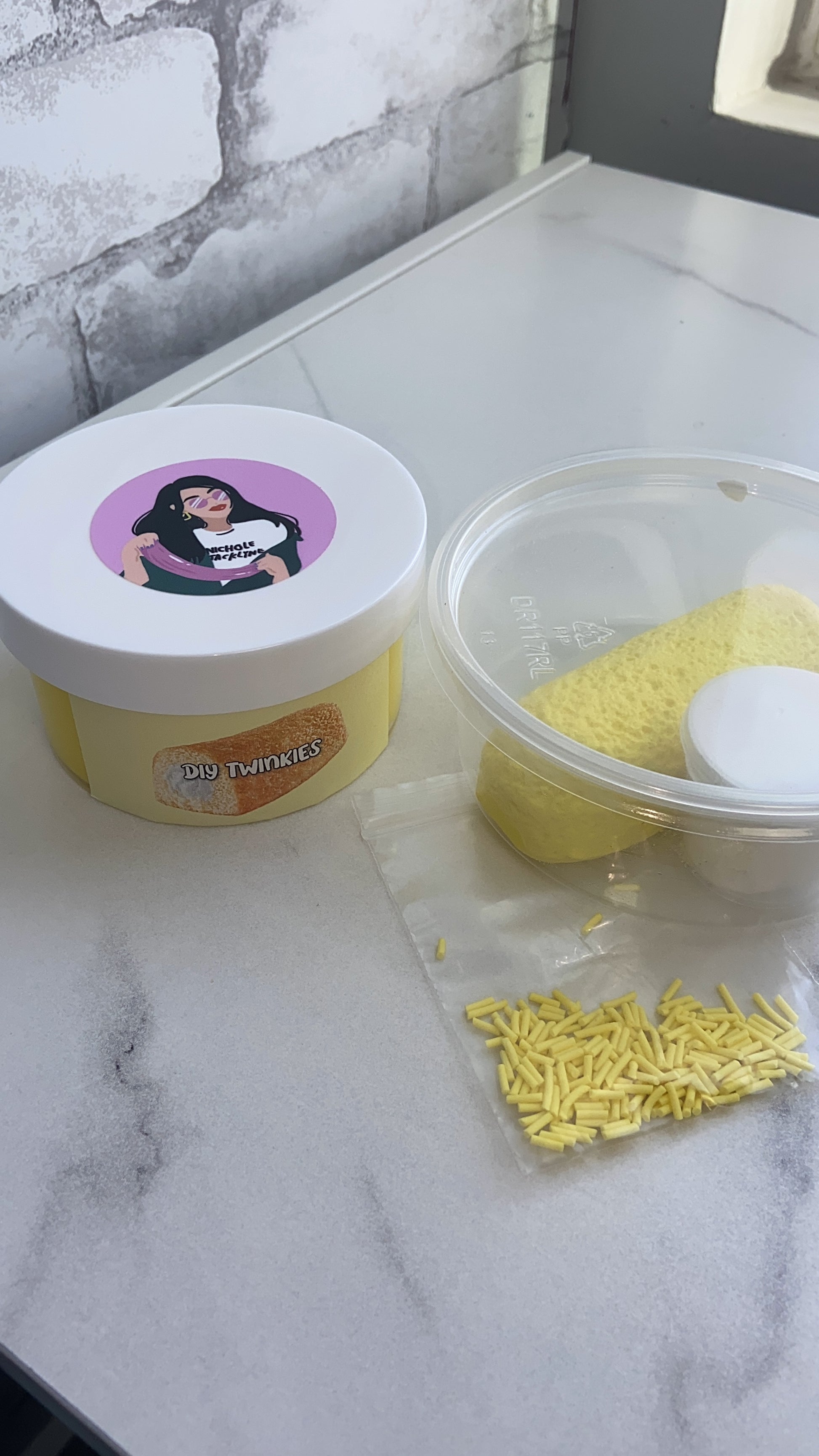 Mystery Slime Box with 5 Slimes DIY – Shop Nichole Jacklyne